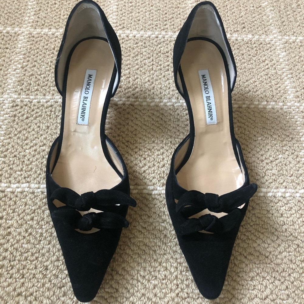 Manolo Blahnik Black Suede Kitten Heels 39.5
